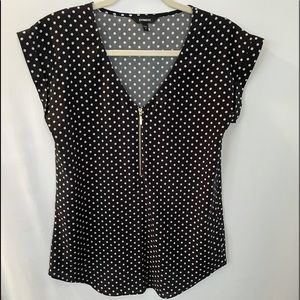 Express Polka-Dot Zipper Detail Gramercy Tee